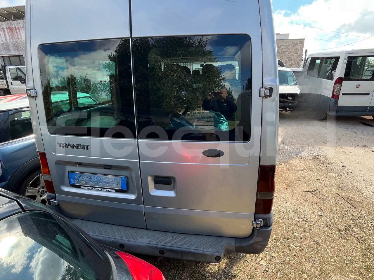 Ford Transit - Turistibussi: kuva Ford Transit - Turistibussi Ford Transit - Turistibussi: kuva Ford Transit - Turistibussi