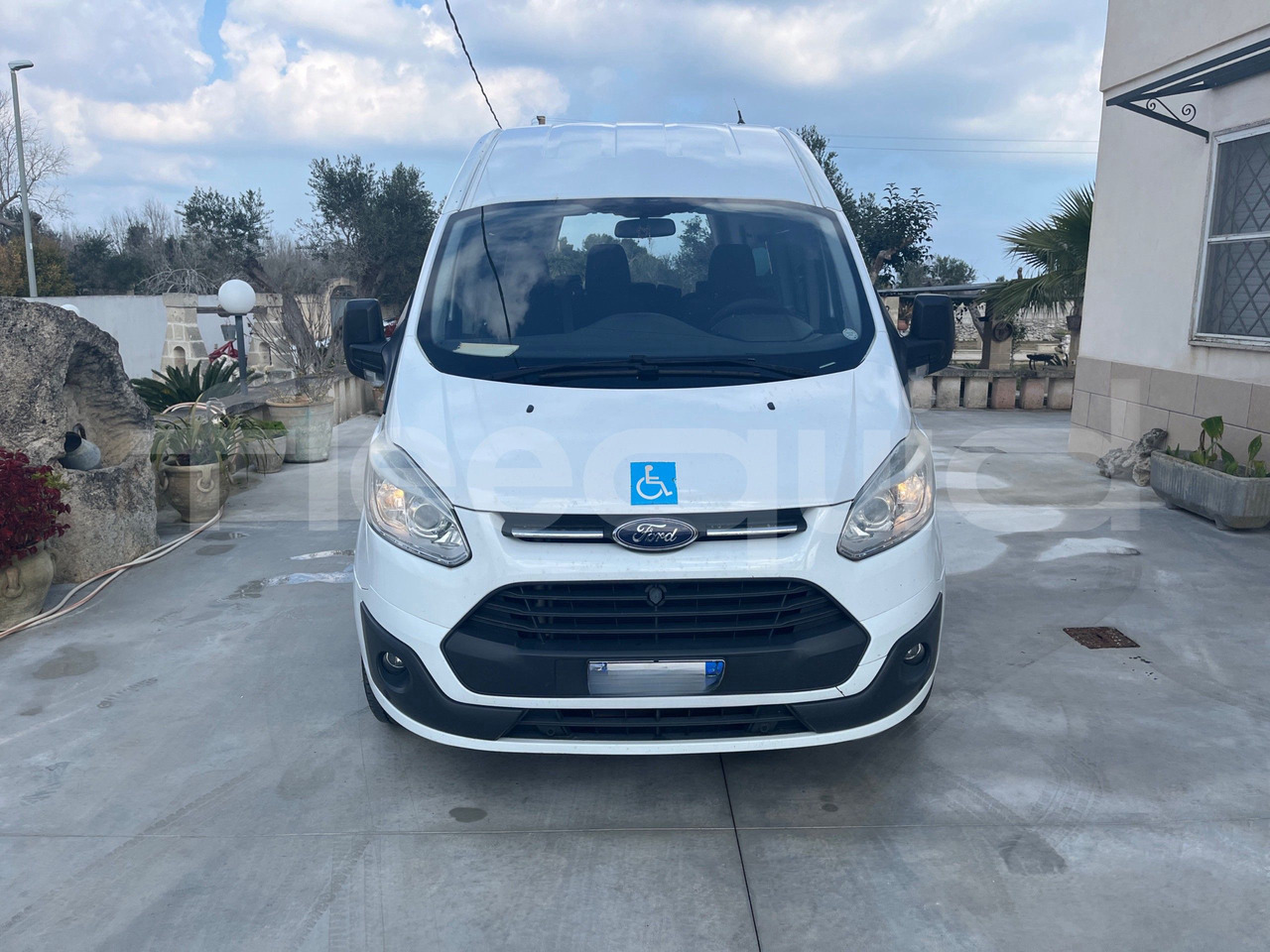 Ford Transit - Turistibussi: kuva Ford Transit - Turistibussi Ford Transit - Turistibussi: kuva Ford Transit - Turistibussi