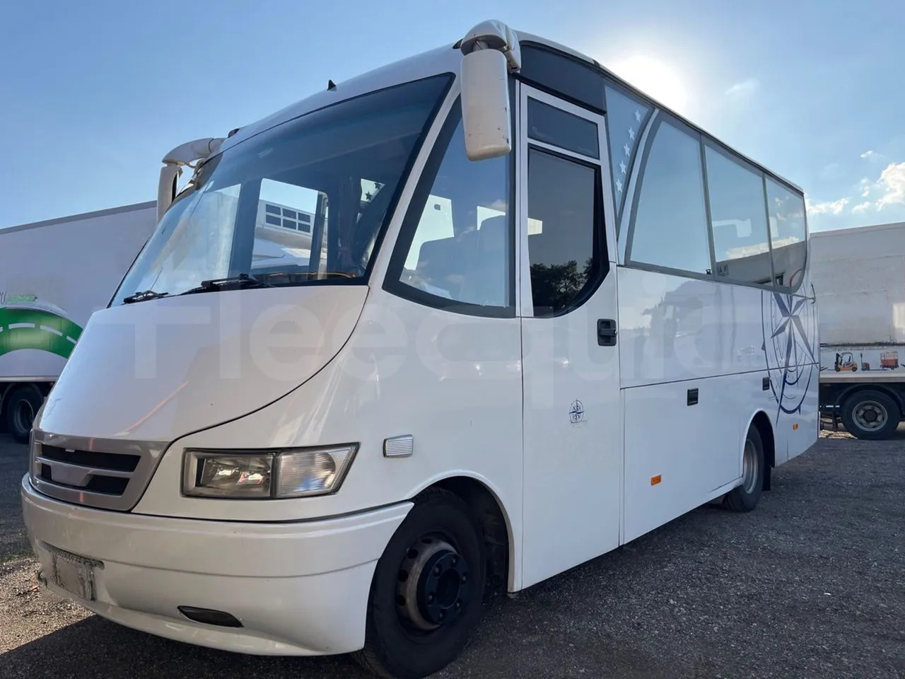 Iveco 65C - Turistibussi: kuva Iveco 65C - Turistibussi Iveco 65C - Turistibussi: kuva Iveco 65C - Turistibussi