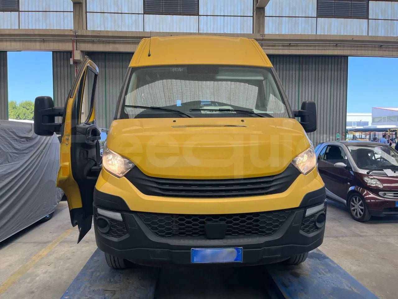 Iveco Daily - Koulubussi: kuva Iveco Daily - Koulubussi Iveco Daily - Koulubussi: kuva Iveco Daily - Koulubussi