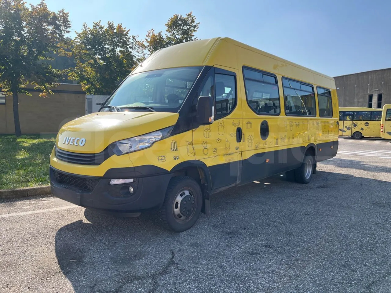 Iveco Daily - Koulubussi: kuva Iveco Daily - Koulubussi Iveco Daily - Koulubussi: kuva Iveco Daily - Koulubussi
