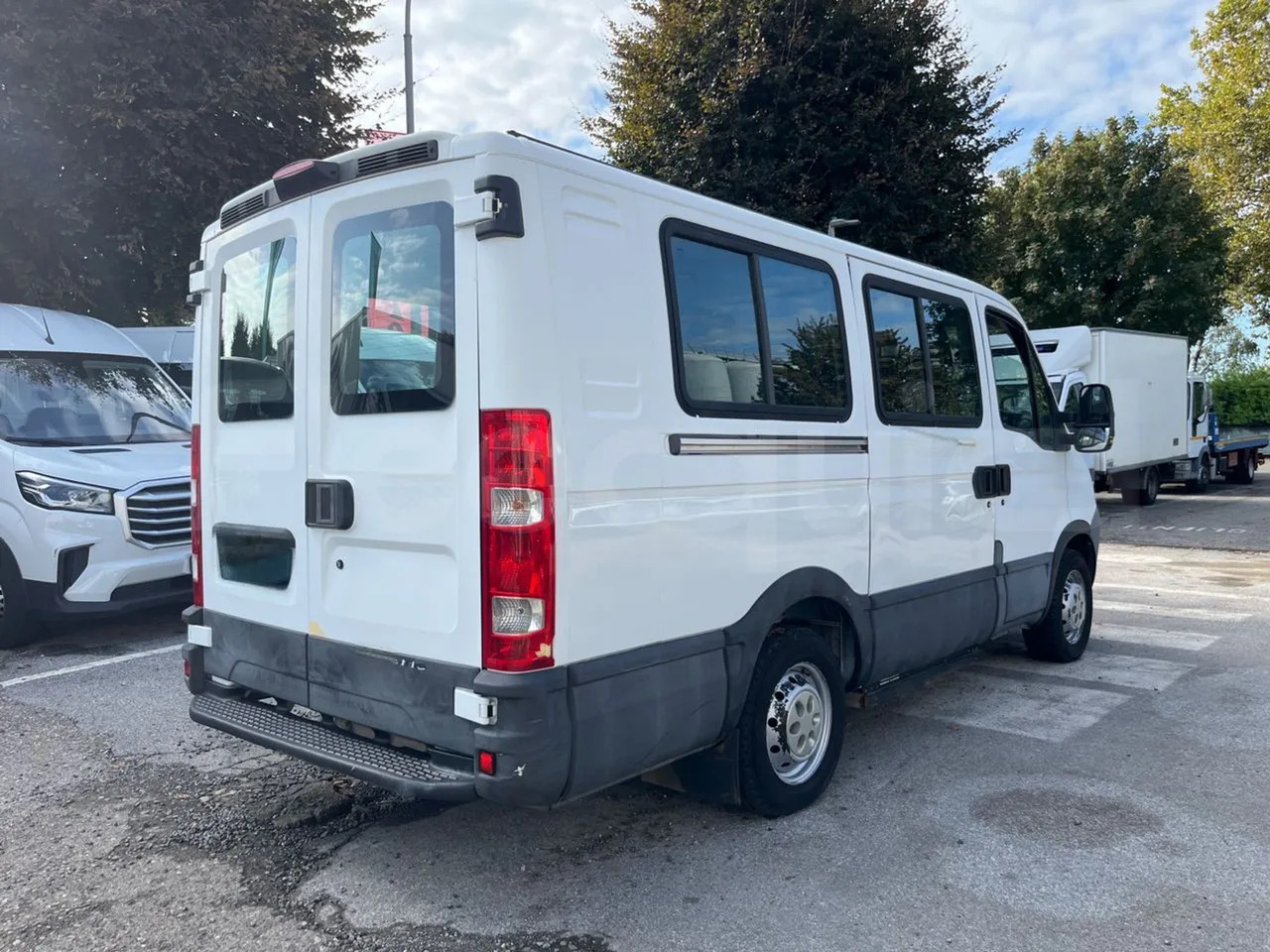 Minibussi, Pikkubussi Iveco Daily: kuva Minibussi, Pikkubussi Iveco Daily
