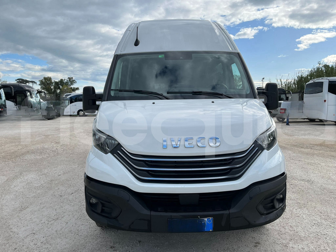 Iveco Daily - Minibussi, Pikkubussi: kuva Iveco Daily - Minibussi, Pikkubussi Iveco Daily - Minibussi, Pikkubussi: kuva Iveco Daily - Minibussi, Pikkubussi
