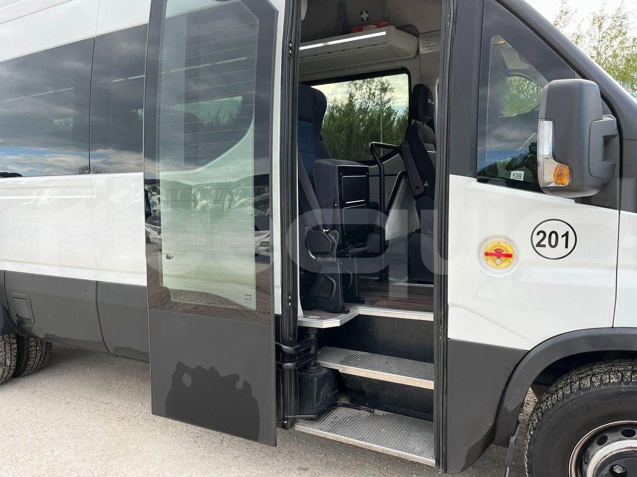 Iveco Daily - Minibussi, Pikkubussi: kuva Iveco Daily - Minibussi, Pikkubussi Iveco Daily - Minibussi, Pikkubussi: kuva Iveco Daily - Minibussi, Pikkubussi