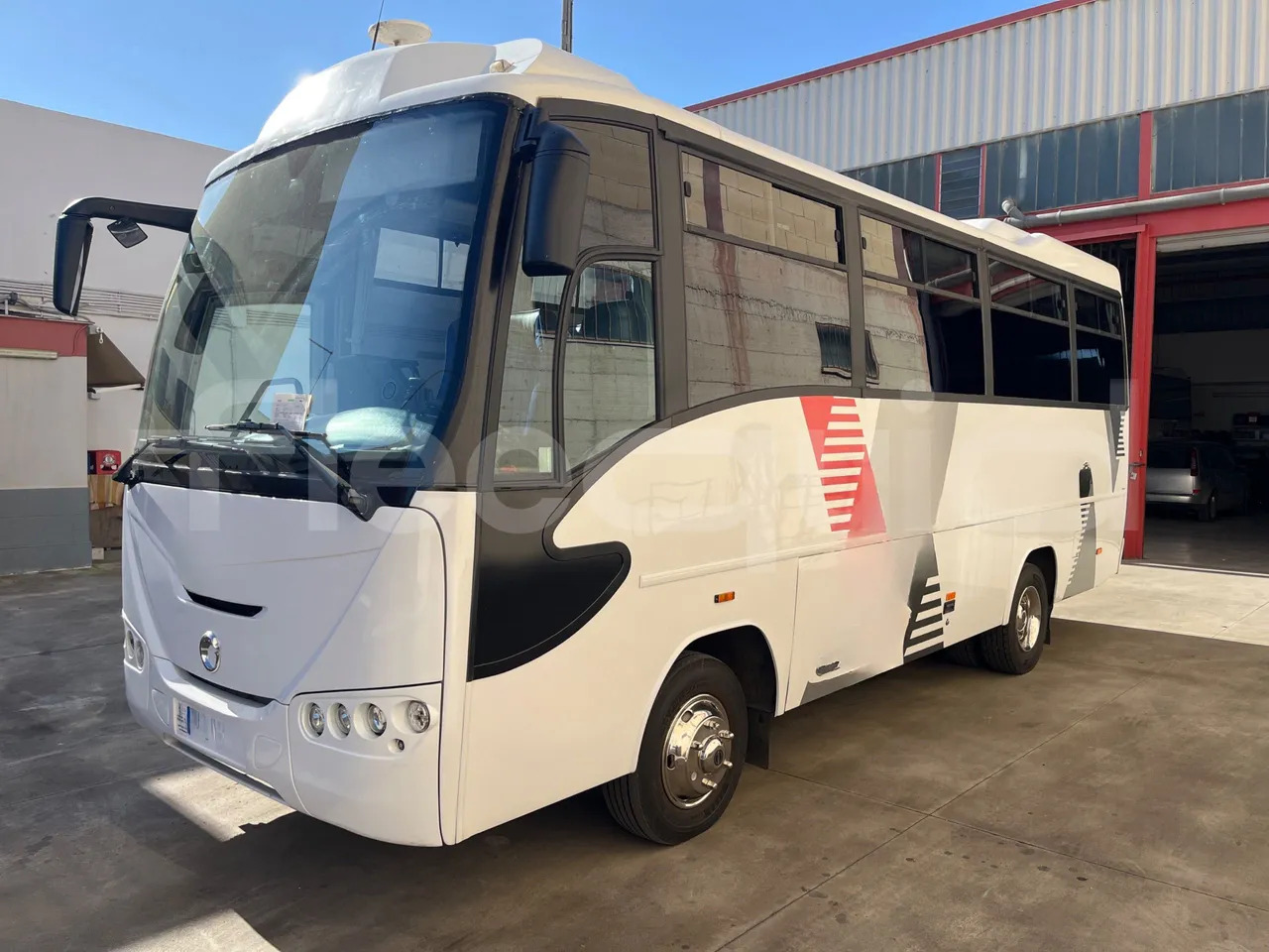Iveco E24 - Turistibussi: kuva Iveco E24 - Turistibussi Iveco E24 - Turistibussi: kuva Iveco E24 - Turistibussi
