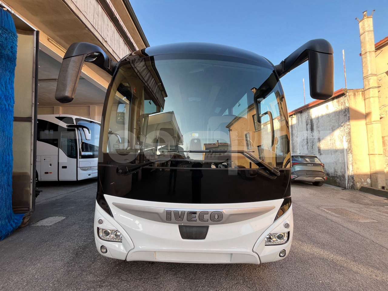 Iveco Magelys - Turistibussi: kuva Iveco Magelys - Turistibussi Iveco Magelys - Turistibussi: kuva Iveco Magelys - Turistibussi