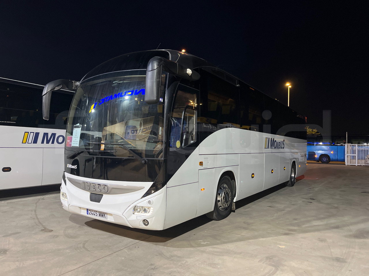 Iveco Magelys - Turistibussi: kuva Iveco Magelys - Turistibussi Iveco Magelys - Turistibussi: kuva Iveco Magelys - Turistibussi