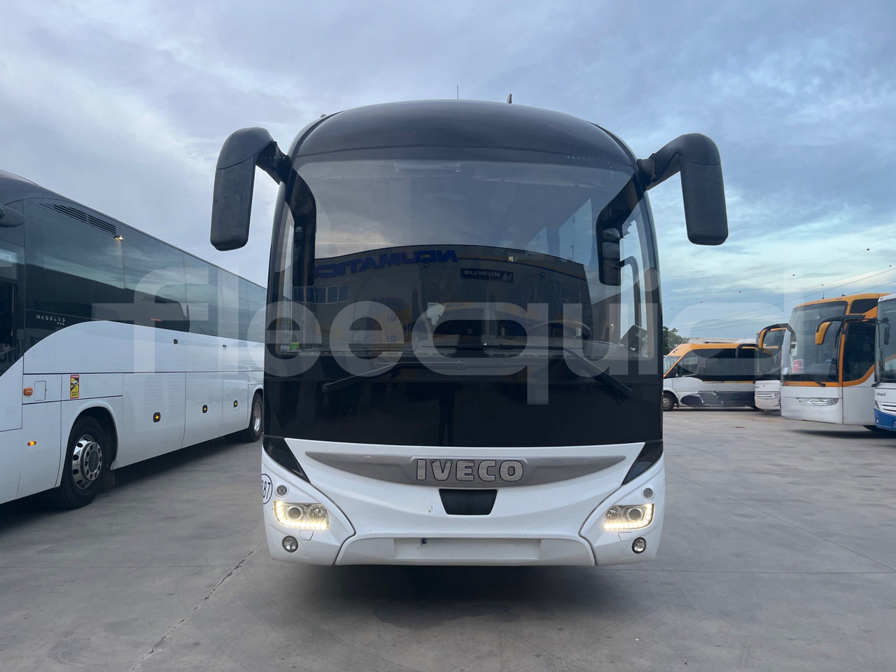Iveco Magelys - Turistibussi: kuva Iveco Magelys - Turistibussi Iveco Magelys - Turistibussi: kuva Iveco Magelys - Turistibussi