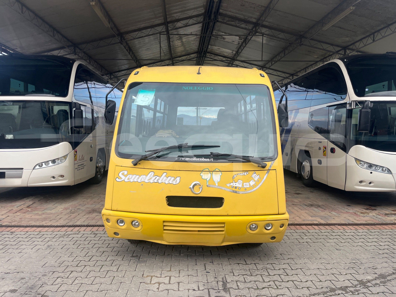Iveco Orlandi Happy - Koulubussi: kuva Iveco Orlandi Happy - Koulubussi Iveco Orlandi Happy - Koulubussi: kuva Iveco Orlandi Happy - Koulubussi