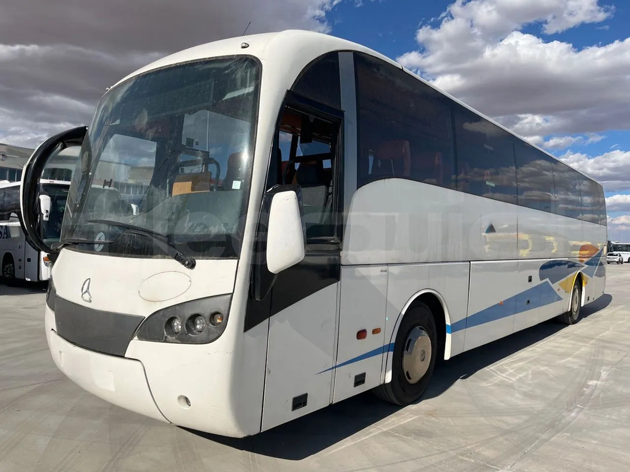 Mercedes-Benz OC 500 RF - Turistibussi: kuva  Mercedes-Benz OC 500 RF - Turistibussi Mercedes-Benz OC 500 RF - Turistibussi: kuva  Mercedes-Benz OC 500 RF - Turistibussi