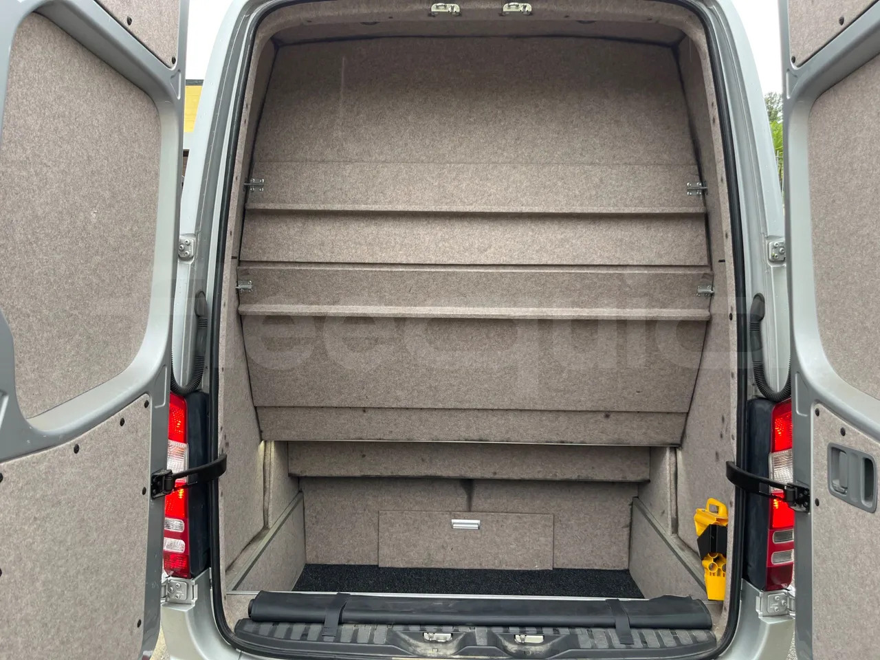 Minibussi, Pikkubussi Mercedes-Benz Sprinter: kuva Minibussi, Pikkubussi Mercedes-Benz Sprinter