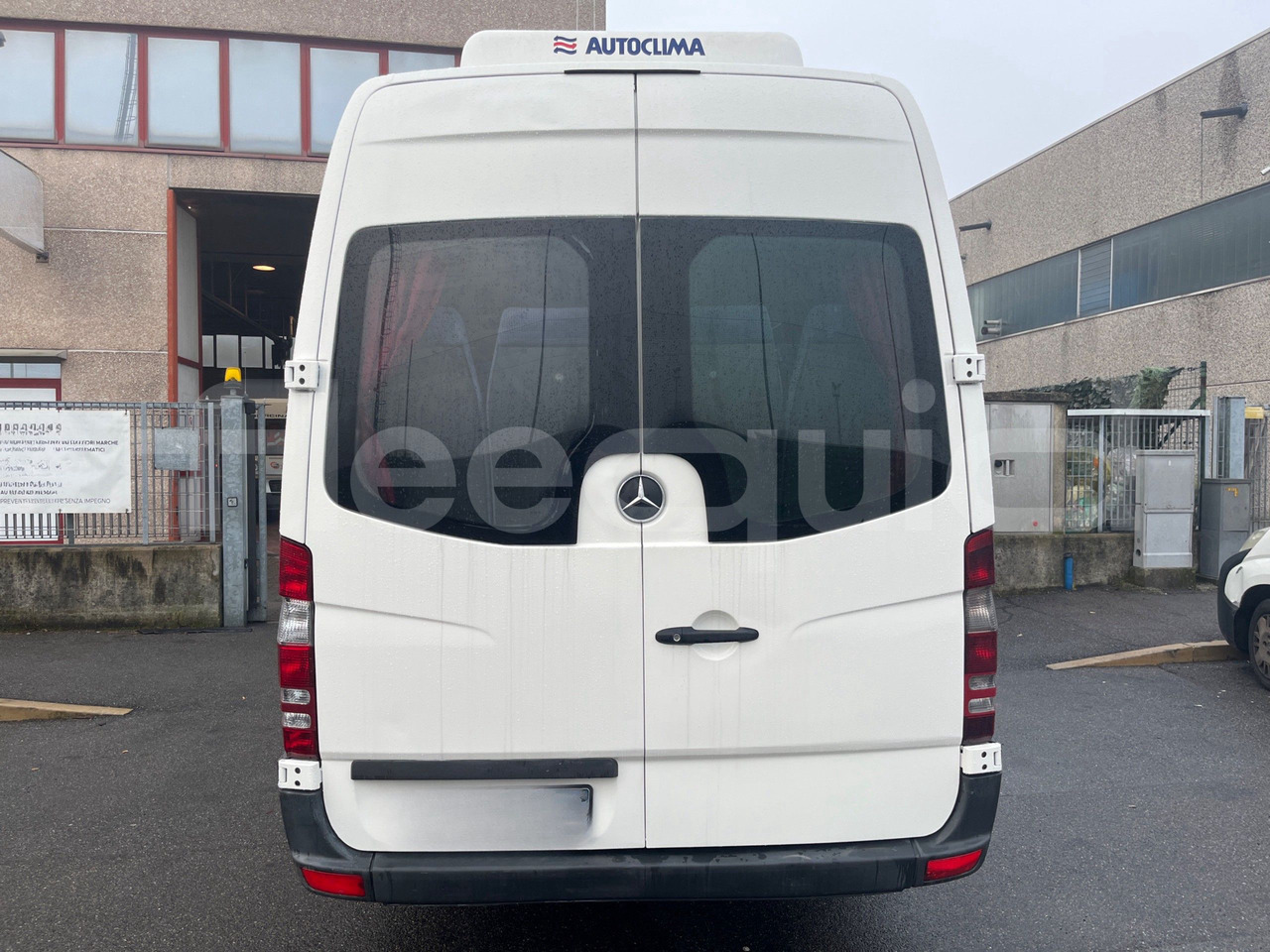 Mercedes-Benz Sprinter - Minibussi, Pikkubussi: kuva Mercedes-Benz Sprinter - Minibussi, Pikkubussi Mercedes-Benz Sprinter - Minibussi, Pikkubussi: kuva Mercedes-Benz Sprinter - Minibussi, Pikkubussi