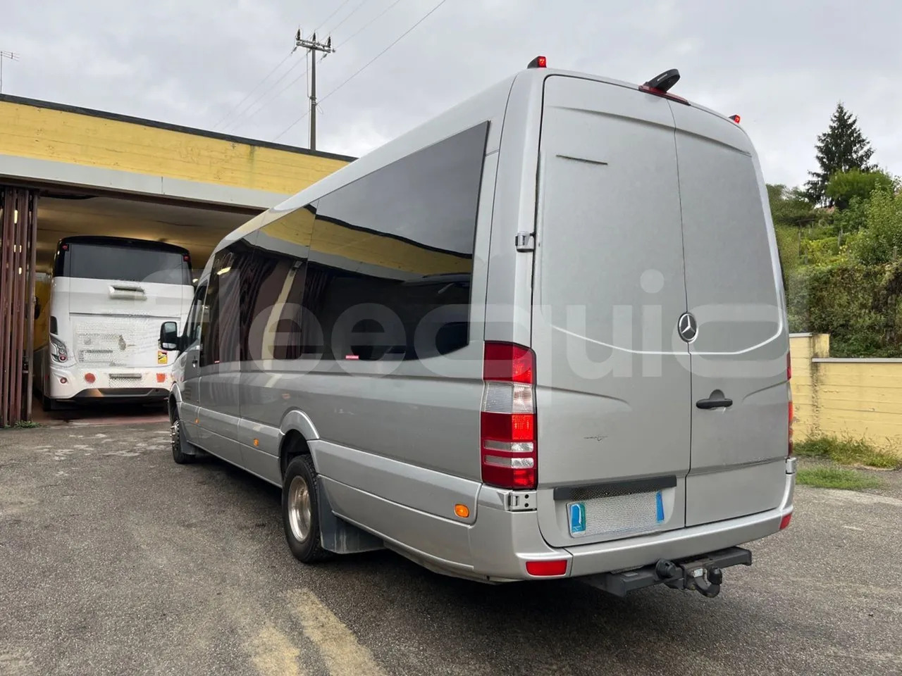 Minibussi, Pikkubussi Mercedes-Benz Sprinter: kuva Minibussi, Pikkubussi Mercedes-Benz Sprinter