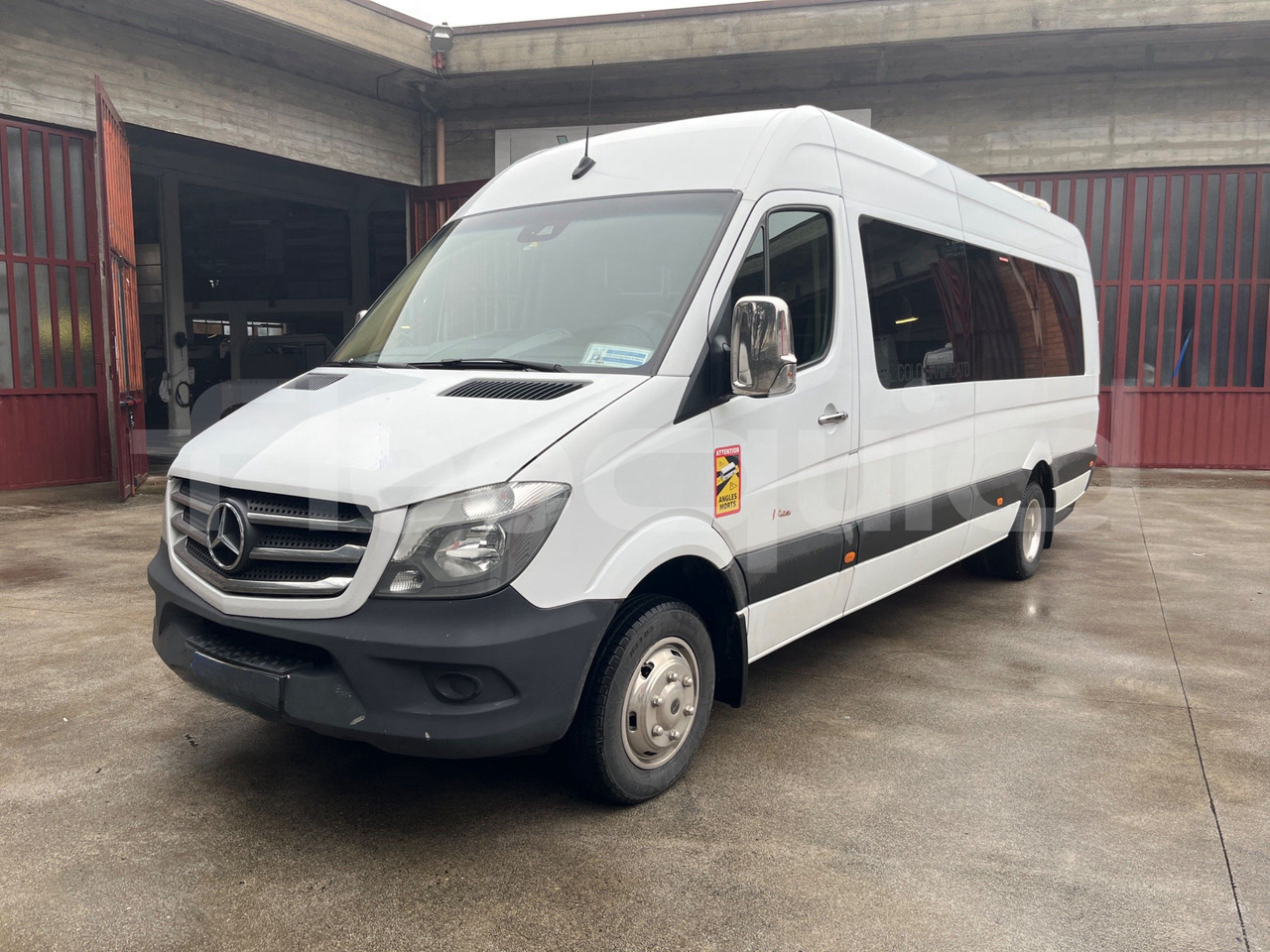 Mercedes-Benz Sprinter - Turistibussi: kuva Mercedes-Benz Sprinter - Turistibussi Mercedes-Benz Sprinter - Turistibussi: kuva Mercedes-Benz Sprinter - Turistibussi