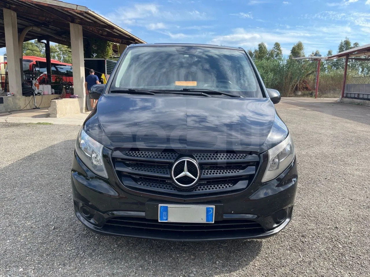Mercedes-Benz Vito Tourer - Esikaupunkien linja: kuva  Mercedes-Benz Vito Tourer - Esikaupunkien linja Mercedes-Benz Vito Tourer - Esikaupunkien linja: kuva  Mercedes-Benz Vito Tourer - Esikaupunkien linja