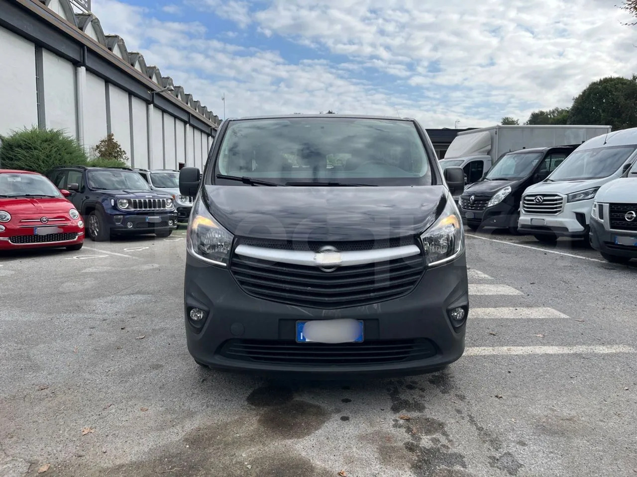 Opel Vivaro - B - Minibussi, Pikkubussi: kuva Opel Vivaro - B - Minibussi, Pikkubussi Opel Vivaro - B - Minibussi, Pikkubussi: kuva Opel Vivaro - B - Minibussi, Pikkubussi