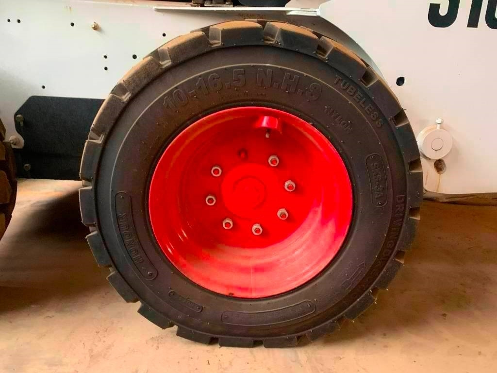 Bobcat S 185  - Liukuohjattu kuormaaja: kuva Bobcat S 185  - Liukuohjattu kuormaaja Bobcat S 185  - Liukuohjattu kuormaaja: kuva Bobcat S 185  - Liukuohjattu kuormaaja