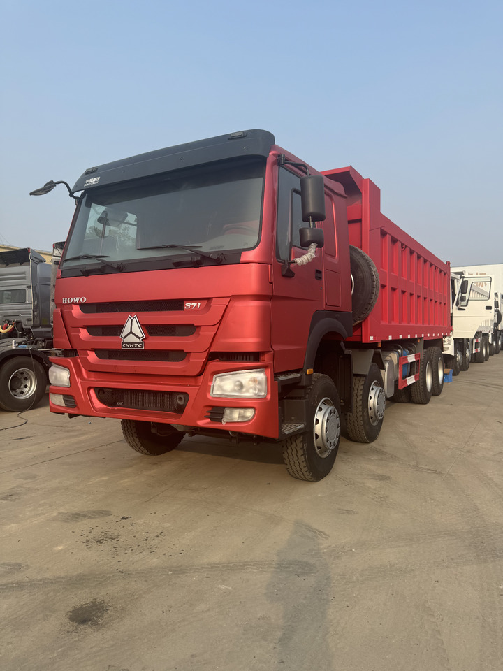 Howo 8x4 - Dumpperi: kuva Howo 8x4 - Dumpperi Howo 8x4 - Dumpperi: kuva Howo 8x4 - Dumpperi