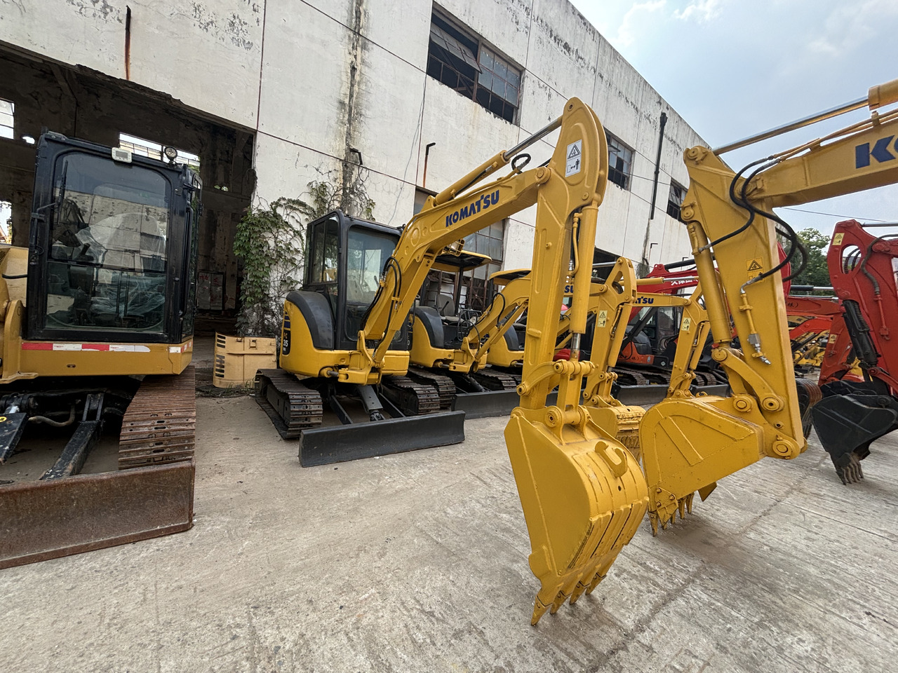 KOMATSU PC35MR \ - Minikuormaaja: kuva KOMATSU PC35MR \ - Minikuormaaja KOMATSU PC35MR \ - Minikuormaaja: kuva KOMATSU PC35MR \ - Minikuormaaja