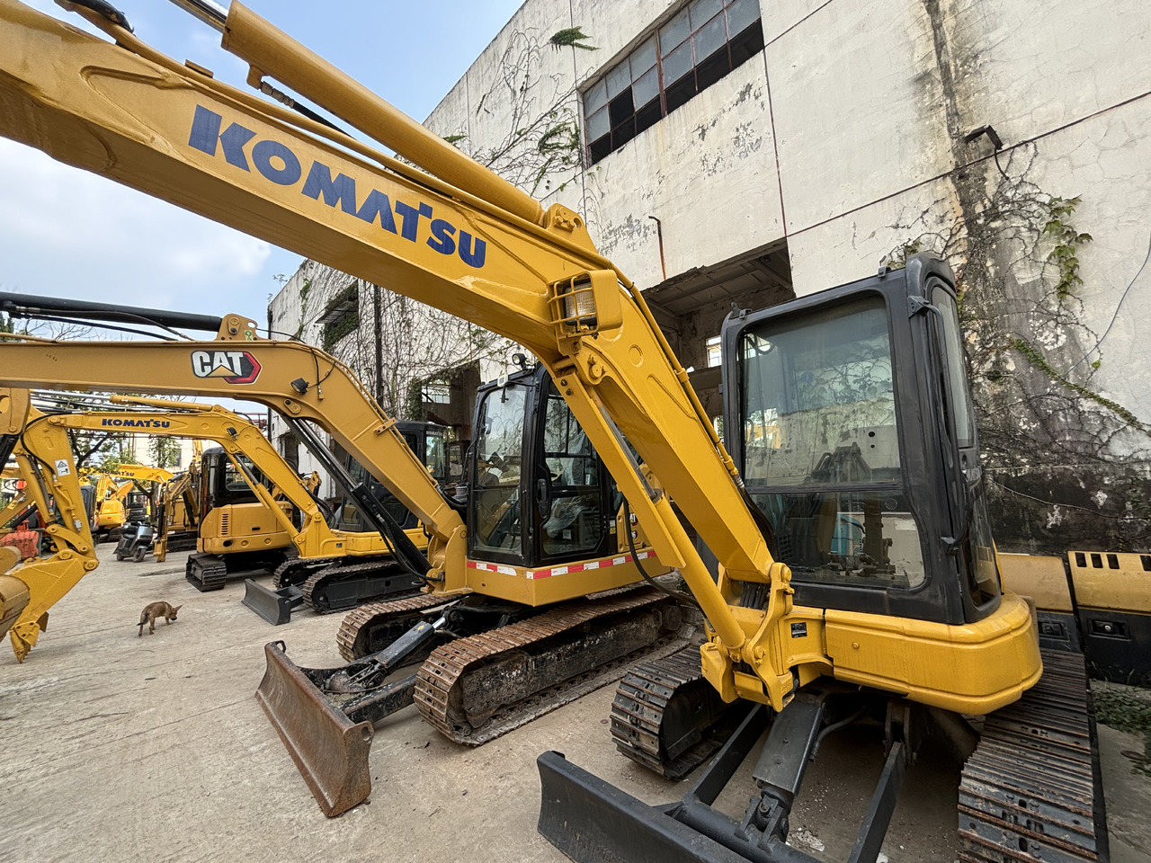 KOMATSU PC35MR \ - Minikuormaaja: kuva KOMATSU PC35MR \ - Minikuormaaja KOMATSU PC35MR \ - Minikuormaaja: kuva KOMATSU PC35MR \ - Minikuormaaja