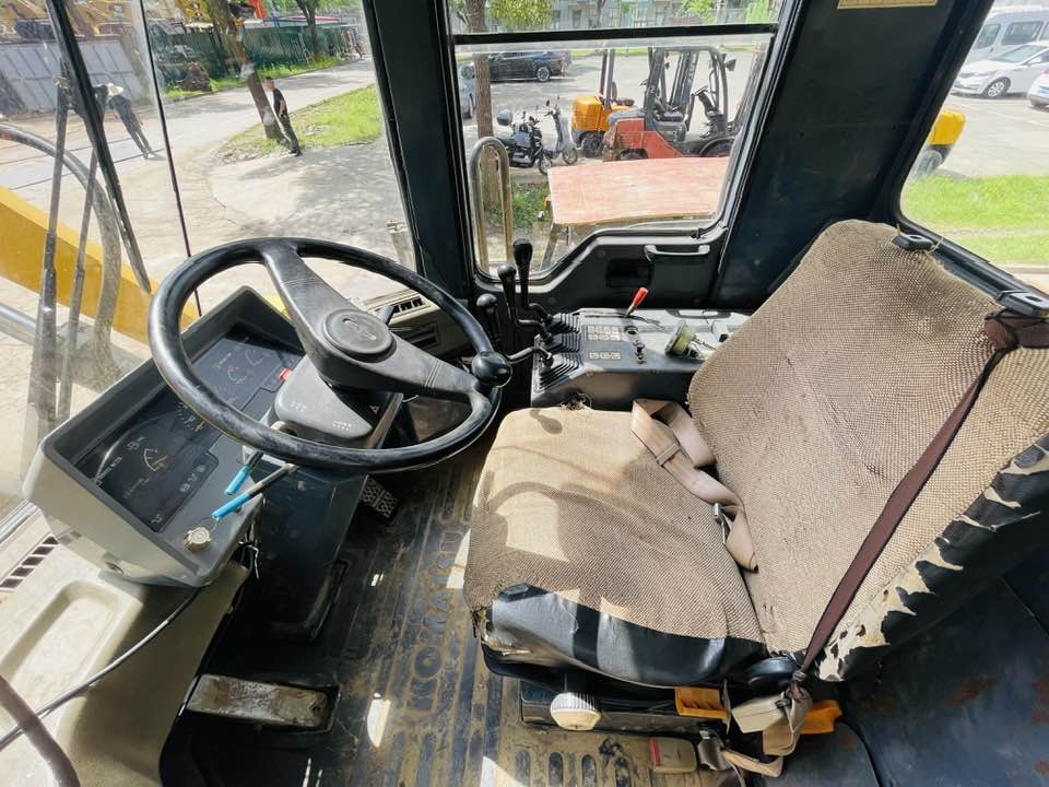Komatsu WA320-8 - Pyöräkuormaaja: kuva Komatsu WA320-8 - Pyöräkuormaaja Komatsu WA320-8 - Pyöräkuormaaja: kuva Komatsu WA320-8 - Pyöräkuormaaja