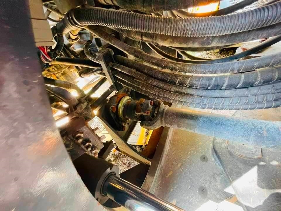 Komatsu WA380-6 - Pyöräkuormaaja: kuva Komatsu WA380-6 - Pyöräkuormaaja Komatsu WA380-6 - Pyöräkuormaaja: kuva Komatsu WA380-6 - Pyöräkuormaaja