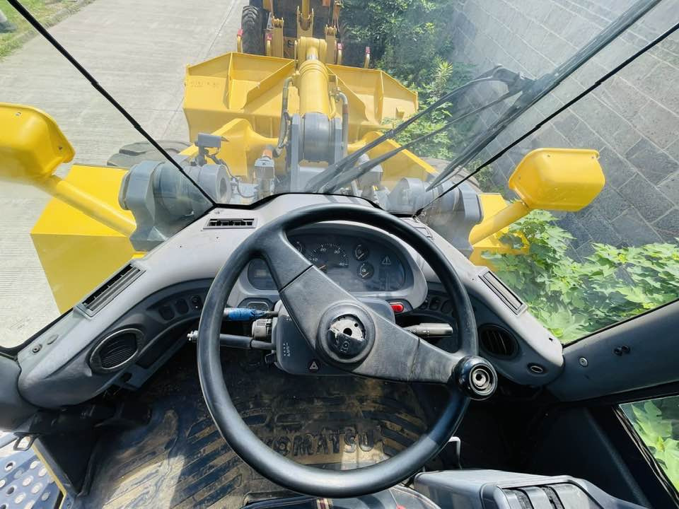 Komatsu WA470 - Pyöräkuormaaja: kuva Komatsu WA470 - Pyöräkuormaaja Komatsu WA470 - Pyöräkuormaaja: kuva Komatsu WA470 - Pyöräkuormaaja