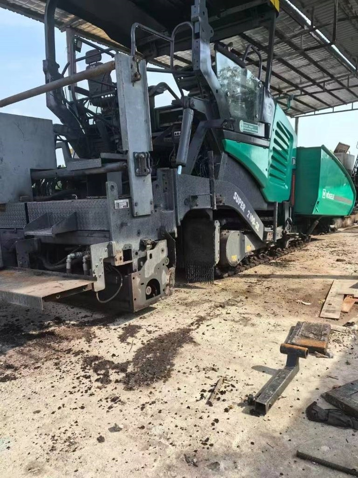 Vögele Super 2100-3 - Asfalttilevittimet: kuva Vögele Super 2100-3 - Asfalttilevittimet Vögele Super 2100-3 - Asfalttilevittimet: kuva Vögele Super 2100-3 - Asfalttilevittimet