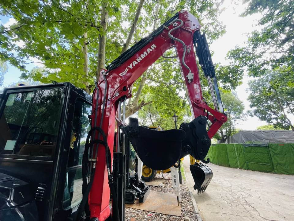 Yanmar ViO35 - Minikuormaaja: kuva Yanmar ViO35 - Minikuormaaja Yanmar ViO35 - Minikuormaaja: kuva Yanmar ViO35 - Minikuormaaja