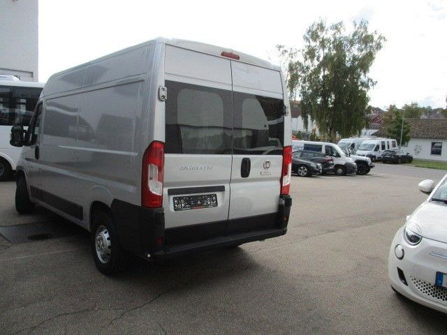 Fiat Ducato - Pieni pakettiauto: kuva Fiat Ducato - Pieni pakettiauto Fiat Ducato - Pieni pakettiauto: kuva Fiat Ducato - Pieni pakettiauto