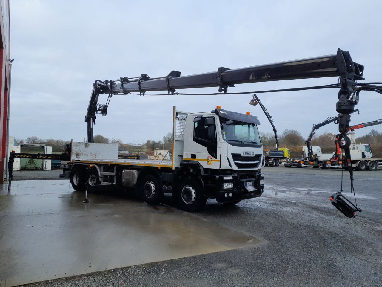 Iveco 8x4 8x4 Standard platform Truck - Lava-kuorma-auto, Nosturiauto: kuva Iveco 8x4 8x4 Standard platform Truck - Lava-kuorma-auto, Nosturiauto Iveco 8x4 8x4 Standard platform Truck - Lava-kuorma-auto, Nosturiauto: kuva Iveco 8x4 8x4 Standard platform Truck - Lava-kuorma-auto, Nosturiauto
