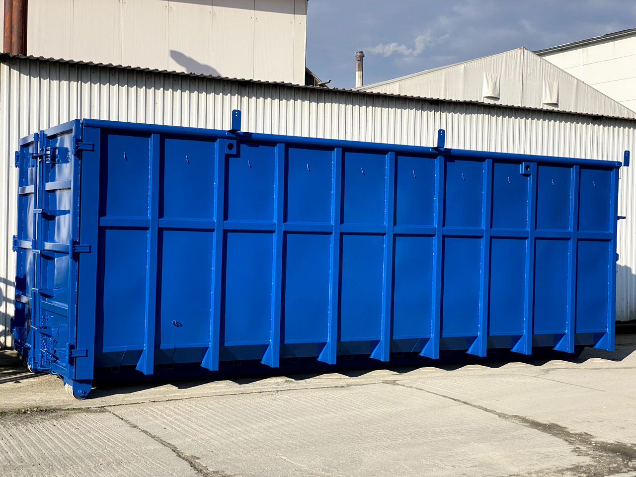 Metal-K Container/Abrollcontainer KP40SW - Vaihtolava: kuva Metal-K Container/Abrollcontainer KP40SW - Vaihtolava Metal-K Container/Abrollcontainer KP40SW - Vaihtolava: kuva Metal-K Container/Abrollcontainer KP40SW - Vaihtolava