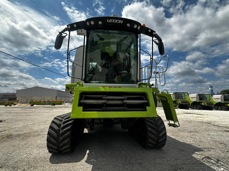 Claas Lexion 770 TT - Leikkuupuimuri: kuva Claas Lexion 770 TT - Leikkuupuimuri Claas Lexion 770 TT - Leikkuupuimuri: kuva Claas Lexion 770 TT - Leikkuupuimuri
