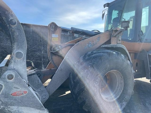 Case 721F Gummiged - Pyöräkuormaaja: kuva Case 721F Gummiged - Pyöräkuormaaja Case 721F Gummiged - Pyöräkuormaaja: kuva Case 721F Gummiged - Pyöräkuormaaja