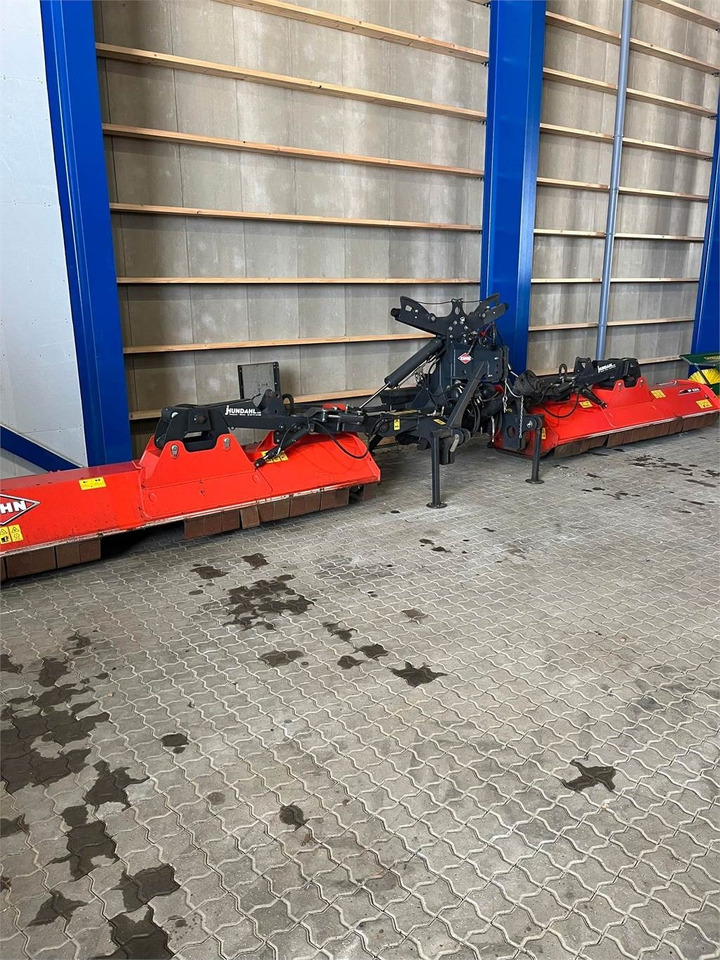 Kuhn BP 8300 - Kesantomurskain: kuva Kuhn BP 8300 - Kesantomurskain Kuhn BP 8300 - Kesantomurskain: kuva Kuhn BP 8300 - Kesantomurskain
