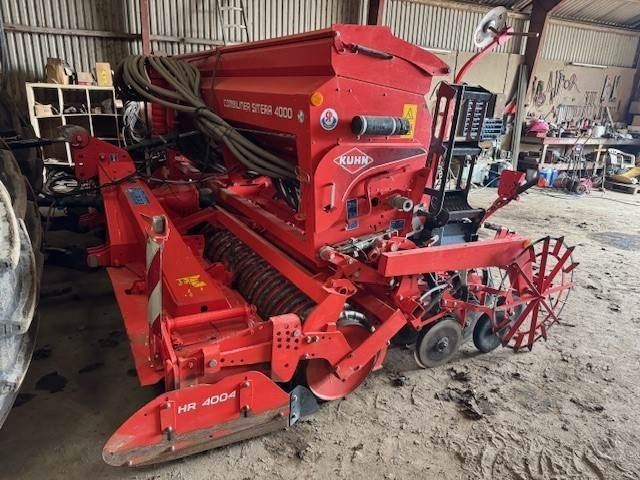 Kuhn SITERA 4000 + TF1500 - Kylvölannoitin: kuva Kuhn SITERA 4000 + TF1500 - Kylvölannoitin Kuhn SITERA 4000 + TF1500 - Kylvölannoitin: kuva Kuhn SITERA 4000 + TF1500 - Kylvölannoitin