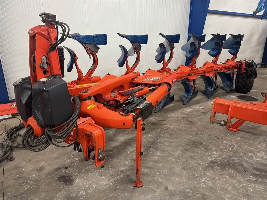 Kuhn VM L-NSH 5+1 ON LAND - Aura: kuva Kuhn VM L-NSH 5+1 ON LAND - Aura Kuhn VM L-NSH 5+1 ON LAND - Aura: kuva Kuhn VM L-NSH 5+1 ON LAND - Aura