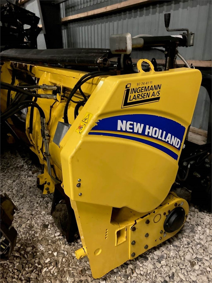 New Holland 380FPE PICKUP - Lisävarusteet - sadonkorjuukone: kuva New Holland 380FPE PICKUP - Lisävarusteet - sadonkorjuukone New Holland 380FPE PICKUP - Lisävarusteet - sadonkorjuukone: kuva New Holland 380FPE PICKUP - Lisävarusteet - sadonkorjuukone