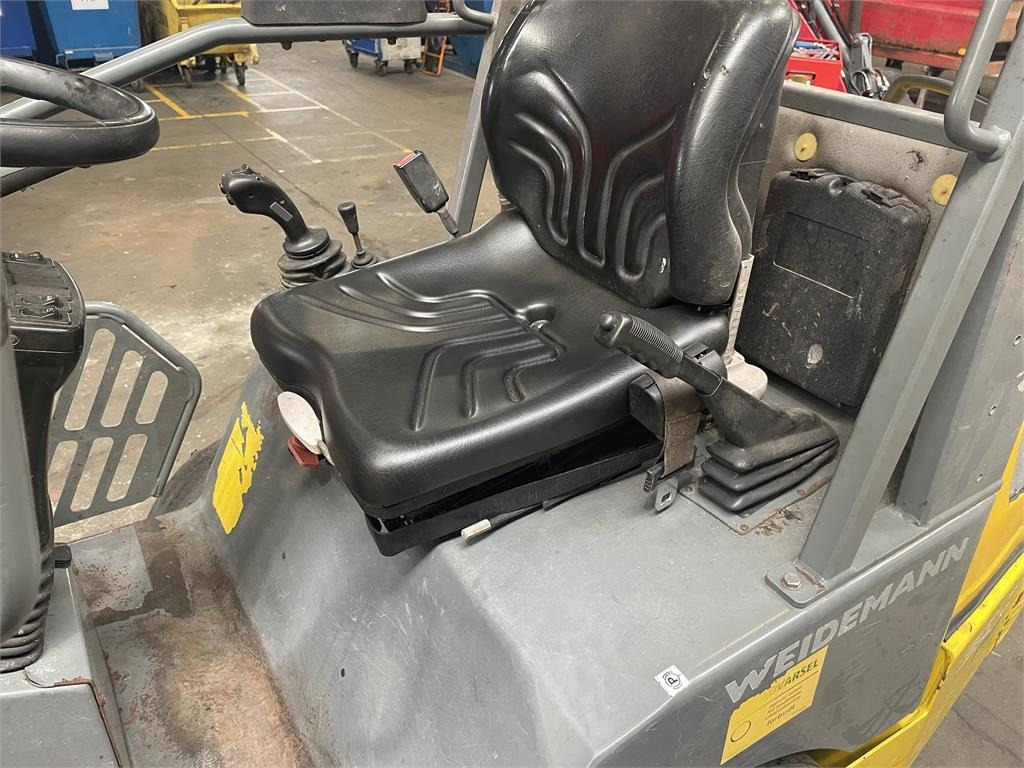 Weidemann 1280 PLUS 35HK - Pienkuormaaja: kuva Weidemann 1280 PLUS 35HK - Pienkuormaaja Weidemann 1280 PLUS 35HK - Pienkuormaaja: kuva Weidemann 1280 PLUS 35HK - Pienkuormaaja