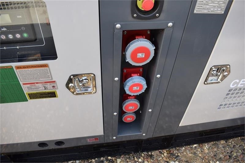 Cummins 138 KvA - Sähkögeneraattori: kuva Cummins 138 KvA - Sähkögeneraattori Cummins 138 KvA - Sähkögeneraattori: kuva Cummins 138 KvA - Sähkögeneraattori