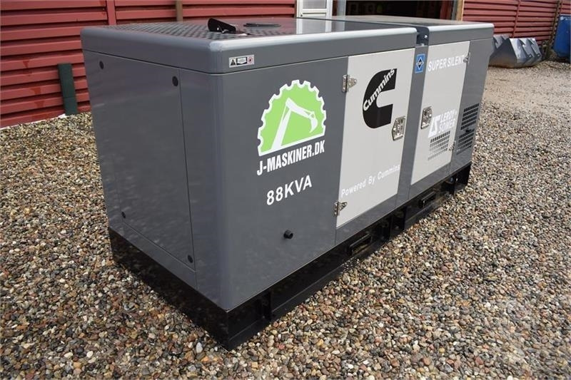 Cummins 88 KvA - Sähkögeneraattori: kuva Cummins 88 KvA - Sähkögeneraattori Cummins 88 KvA - Sähkögeneraattori: kuva Cummins 88 KvA - Sähkögeneraattori