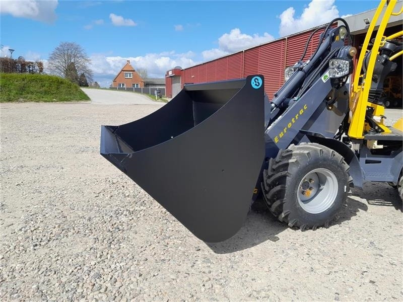 Eurotrac Volume skovl - Kuormaajan kauha - Rakennuskoneet: kuva Eurotrac Volume skovl - Kuormaajan kauha - Rakennuskoneet Eurotrac Volume skovl - Kuormaajan kauha - Rakennuskoneet: kuva Eurotrac Volume skovl - Kuormaajan kauha - Rakennuskoneet