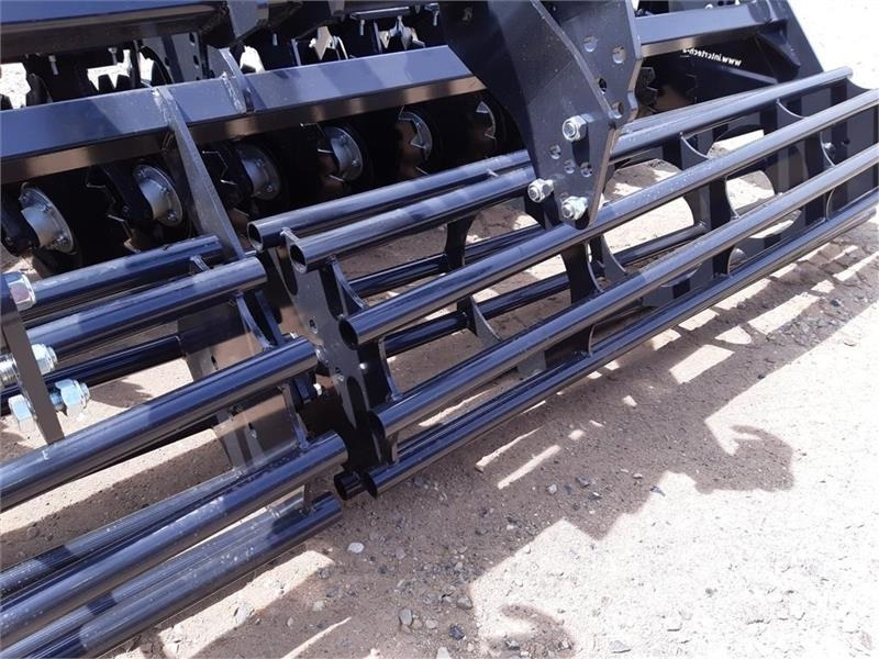 Inter-Tech Diskharve 4 meter J-Maskiner 4 meter med hydraulis - Lautasäes: kuva Inter-Tech Diskharve 4 meter J-Maskiner 4 meter med hydraulis - Lautasäes Inter-Tech Diskharve 4 meter J-Maskiner 4 meter med hydraulis - Lautasäes: kuva Inter-Tech Diskharve 4 meter J-Maskiner 4 meter med hydraulis - Lautasäes