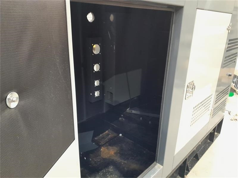 LeRoy Sommer Generator kabinet - Sähkögeneraattori: kuva LeRoy Sommer Generator kabinet - Sähkögeneraattori LeRoy Sommer Generator kabinet - Sähkögeneraattori: kuva LeRoy Sommer Generator kabinet - Sähkögeneraattori