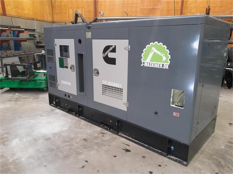 LeRoy Sommer Generator kabinet - Sähkögeneraattori: kuva LeRoy Sommer Generator kabinet - Sähkögeneraattori LeRoy Sommer Generator kabinet - Sähkögeneraattori: kuva LeRoy Sommer Generator kabinet - Sähkögeneraattori