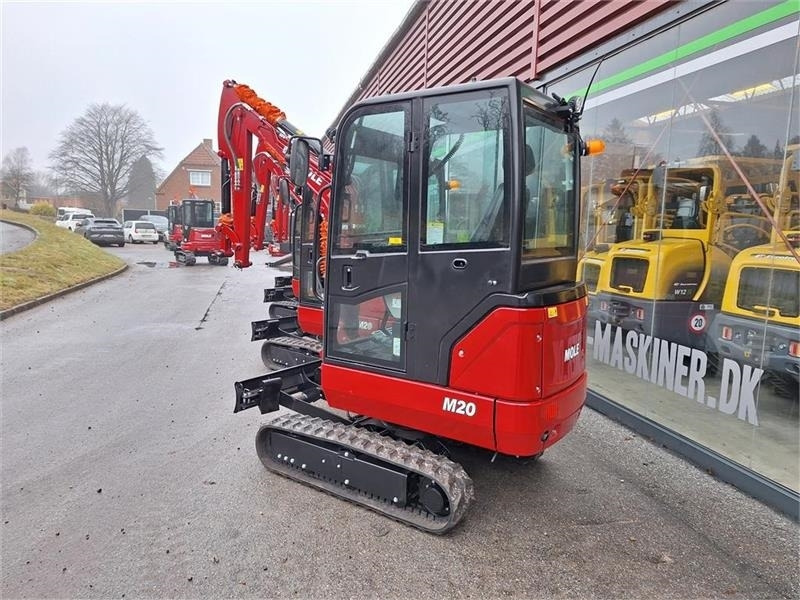 Mole M20 - Minikuormaaja: kuva Mole M20 - Minikuormaaja Mole M20 - Minikuormaaja: kuva Mole M20 - Minikuormaaja