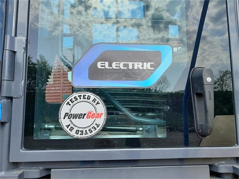 XCMG XC968-EV ELEKTRISK - Pyöräkuormaaja: kuva XCMG XC968-EV ELEKTRISK - Pyöräkuormaaja XCMG XC968-EV ELEKTRISK - Pyöräkuormaaja: kuva XCMG XC968-EV ELEKTRISK - Pyöräkuormaaja