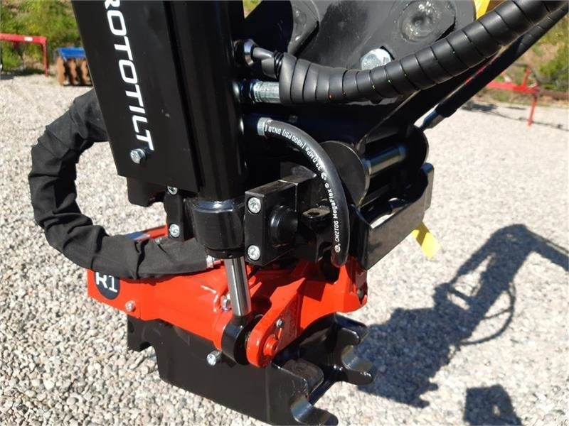 XCMG xe27e med rototilt - Minikuormaaja: kuva XCMG xe27e med rototilt - Minikuormaaja XCMG xe27e med rototilt - Minikuormaaja: kuva XCMG xe27e med rototilt - Minikuormaaja