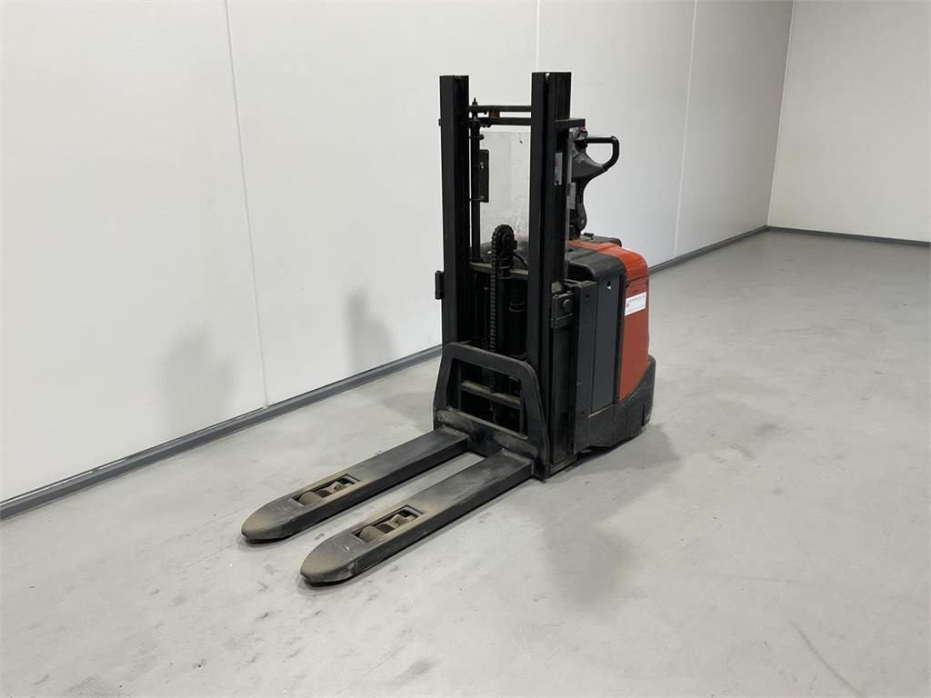 BT SPE125L - Pinoamistrukki: kuva BT SPE125L - Pinoamistrukki BT SPE125L - Pinoamistrukki: kuva BT SPE125L - Pinoamistrukki
