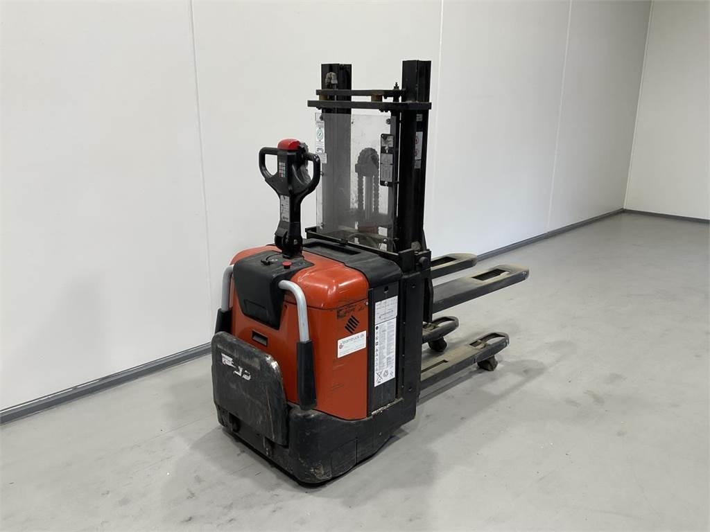 BT SPE125L - Pinoamistrukki: kuva BT SPE125L - Pinoamistrukki BT SPE125L - Pinoamistrukki: kuva BT SPE125L - Pinoamistrukki